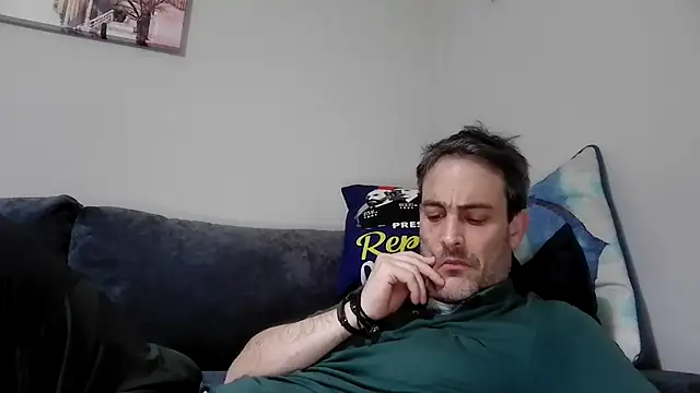 basquehotboy online show from 02/25/25, 08:41