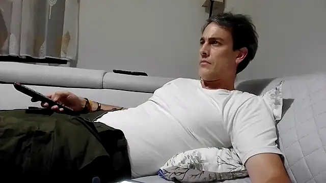 basquehotboy online show from 09/12/25, 10:32