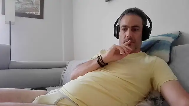 basquehotboy online show from 04/15/26, 10:33