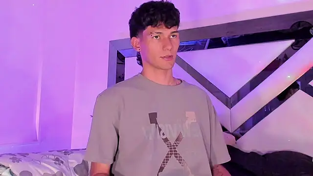 Alexx tc online show from 01/31/25, 04:03