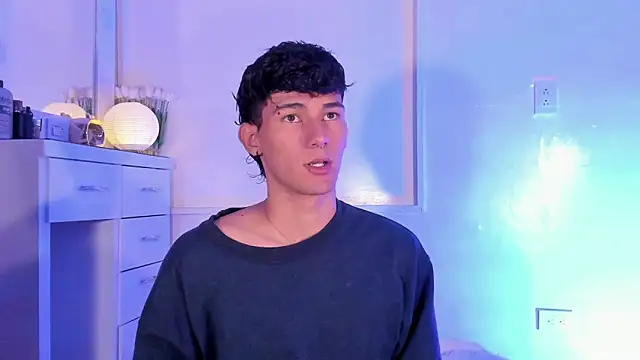 Alexx tc online show from 03/23/25, 04:05