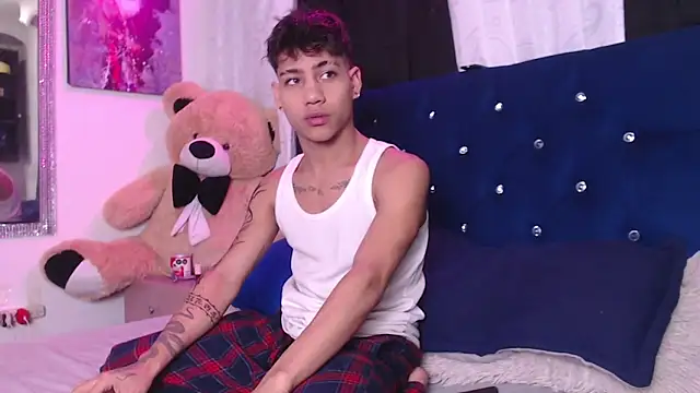 Sexys Boys Hot1 online show from 09/21/25, 01:18