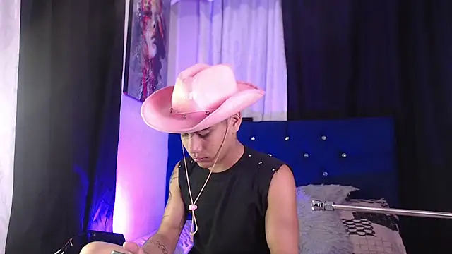 Sexys Boys Hot1 online show from 02/04/26, 01:22