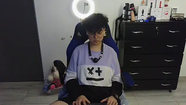 thomascooper7 online show from 02/23/25, 11:58