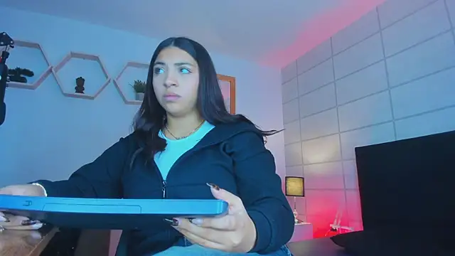 Christine Laam online show from 10/30/25, 12:28