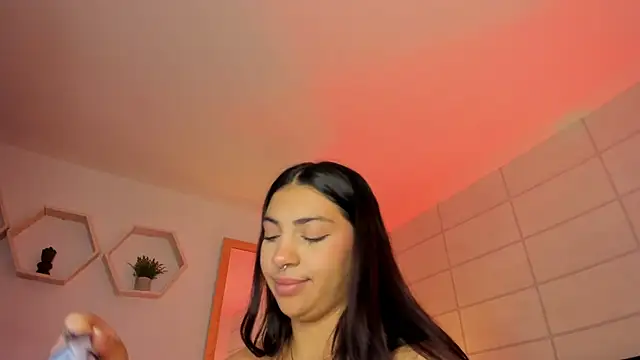 Christine Laam online show from 11/04/25, 12:04