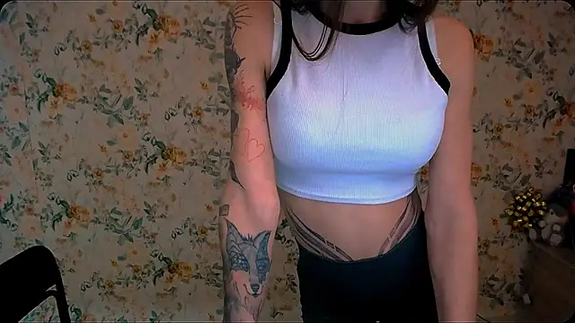 Asia N  online show from 01/18/25, 11:00