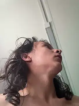 akimrix guli online show from 01/02/25, 03:48