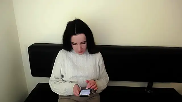 LaimaV  online show from 10/13/25, 07:52