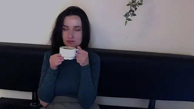 Snapshot of LaimaV_ chatting on 04/28/26, 10:20 LaimaV online show from 04/28/26, 10:20