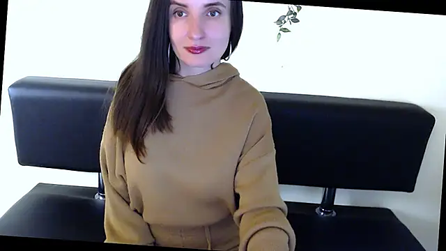 Snapshot of LaimaV_ chatting on 04/28/26, 10:26 LaimaV online show from 04/28/26, 10:26