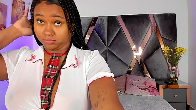 Snapshot of Milan_ebony chatting on 07/04/26, 12:22 Milan ebony online show from 07/04/26, 12:22