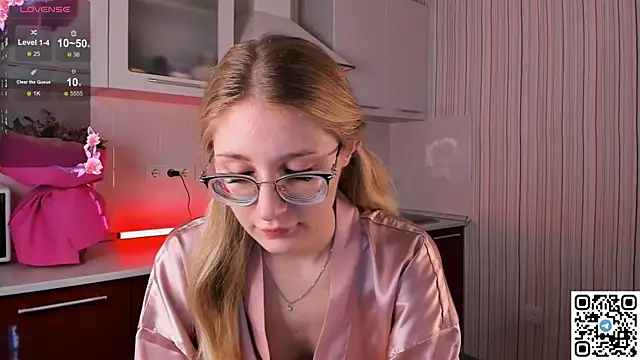 LivyyBossom online show from 02/02/25, 04:43