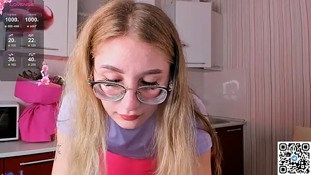 LivyyBossom online show from 02/04/25, 07:00