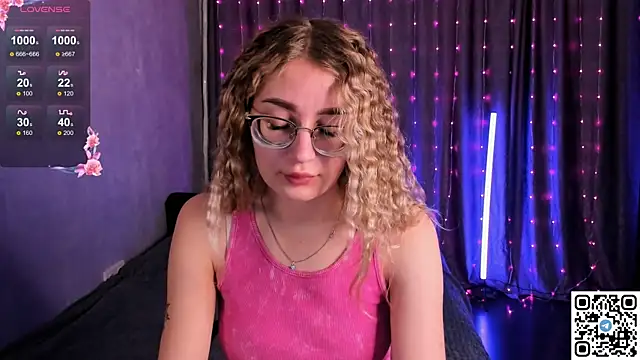 LivyyBossom online show from 02/16/25, 05:37