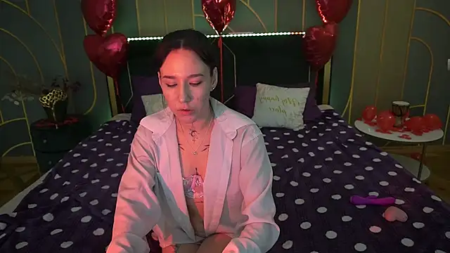 NikkiGoldSide online show from 02/19/25, 11:14