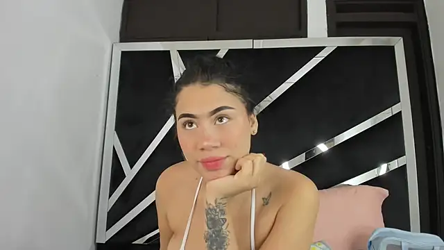 Sofia-candyht online show from 03/02/25, 09:11