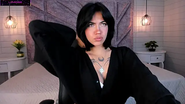 Snapshot of Gianna_foxy chatting on 06/19/26, 02:10 Gianna foxy online show from 06/19/26, 02:10