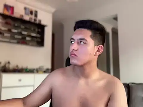 Snapshot of alexandergrey760886 chatting on 02/05/26, 01:27 alexandergrey760886 online show from 02/05/26, 01:27