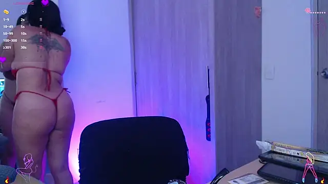 Snapshot of scarlett_diamond11 chatting on 12/13/25, 09:42 scarlett diamond11 online show from 12/13/25, 09:42