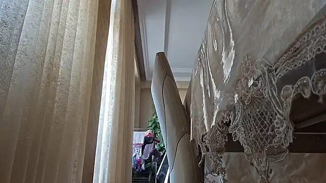 Snapshot of AlejandraDelaney chatting on 01/31/25, 12:51 AlejandraDelaney online show from 01/31/25, 12:51