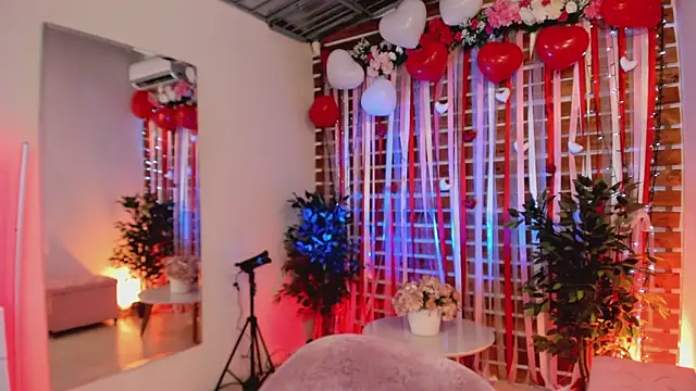 Sapphire Venuss online show from 02/12/26, 01:22