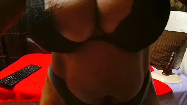 SweetHotLipsX39 online show from 03/03/25, 05:50