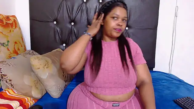 Snapshot of BigbootyNickyx chatting on 09/13/25, 08:41 BigbootyNickyx online show from 09/13/25, 08:41