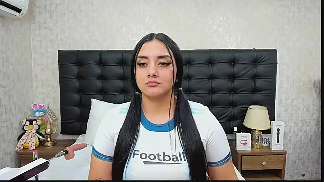 Snapshot of AmaliaDalton chatting on 04/19/26, 06:10 AmaliaDalton online show from 04/19/26, 06:10