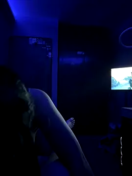 mismmia online show from 11/08/25, 04:56