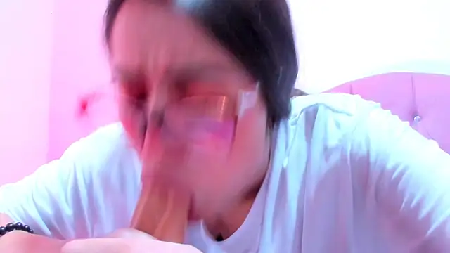 Snapshot of teffy_lee chatting on 01/06/25, 11:20 teffy lee online show from 01/06/25, 11:20