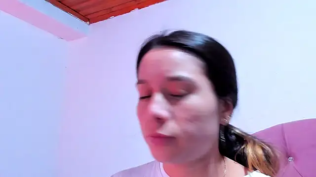 Snapshot of teffy_lee chatting on 01/09/25, 12:14 teffy lee online show from 01/09/25, 12:14