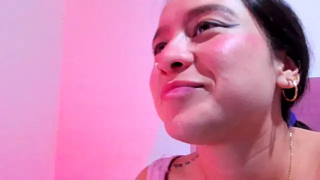 Snapshot of teffy_lee chatting on 02/01/25, 11:27 teffy lee online show from 02/01/25, 11:27