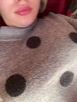 Snapshot of 69Laura696 chatting on 02/18/25, 02:06 69Laura696 online show from 02/18/25, 02:06