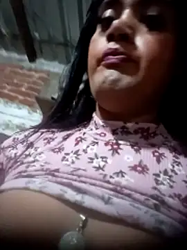 yovana13 online show from 10/26/25, 09:15