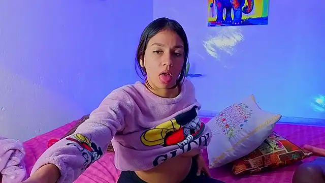 Luci And Sofi online show from 02/14/26, 04:20