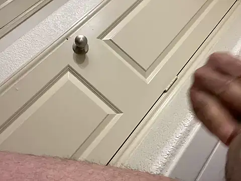 Snapshot of DuroMan25 chatting on 12/11/24, 07:46 DuroMan25 online show from 12/11/24, 07:46