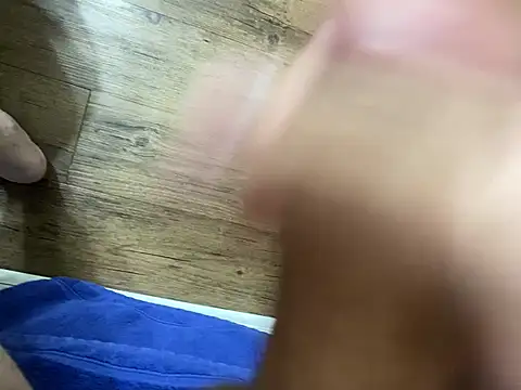 Snapshot of DuroMan25 chatting on 03/03/25, 08:21 DuroMan25 online show from 03/03/25, 08:21