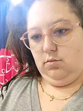 Chloee ep online show from 02/25/25, 03:49