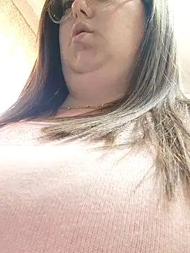 Chloee ep online show from 03/20/25, 04:42