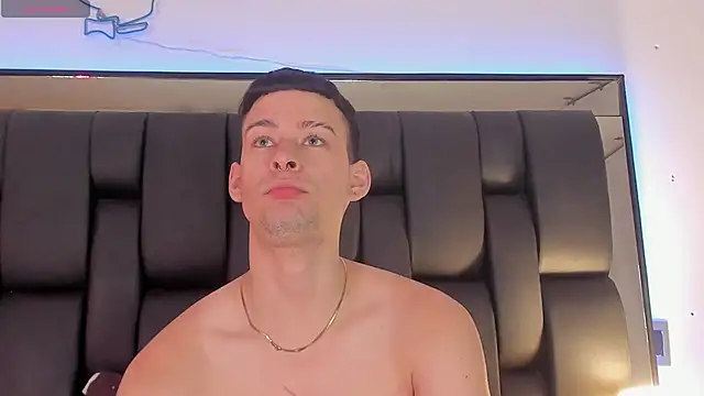 Snapshot of JadeSmiith_ chatting on 02/10/25, 08:42 JadeSmiith online show from 02/10/25, 08:42