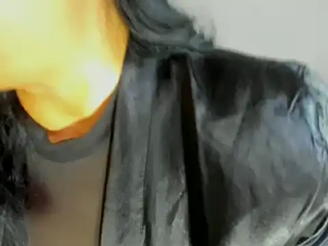 Gia Nahomi online show from 03/05/25, 09:48