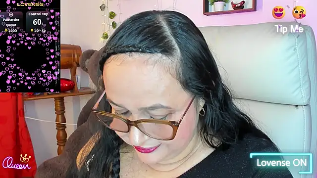 Gia Nahomi online show from 04/25/26, 12:02