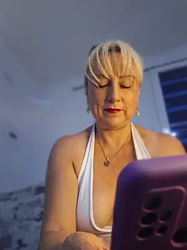 almaluna7 online show from 03/31/26, 12:34