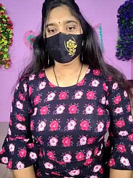 Hot Maleka online show from 12/19/25, 01:23