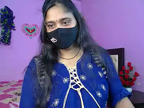 Hot Maleka online show from 03/19/26, 01:42