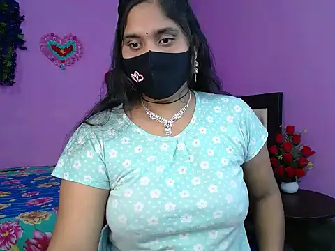 Hot Maleka online show from 03/24/26, 04:45