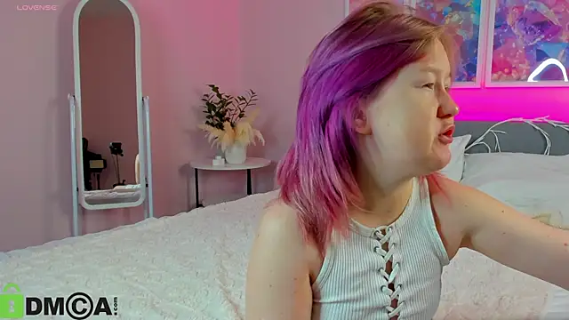 Sara Robinson online show from 09/22/25, 02:35