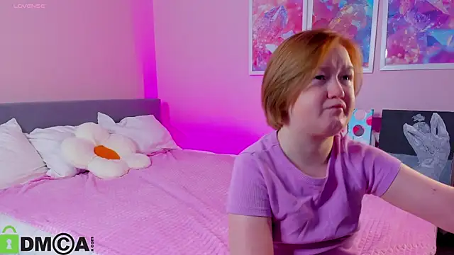 Sara Robinson online show from 11/12/25, 02:56