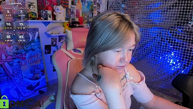 Sara Robinson online show from 03/30/26, 03:07